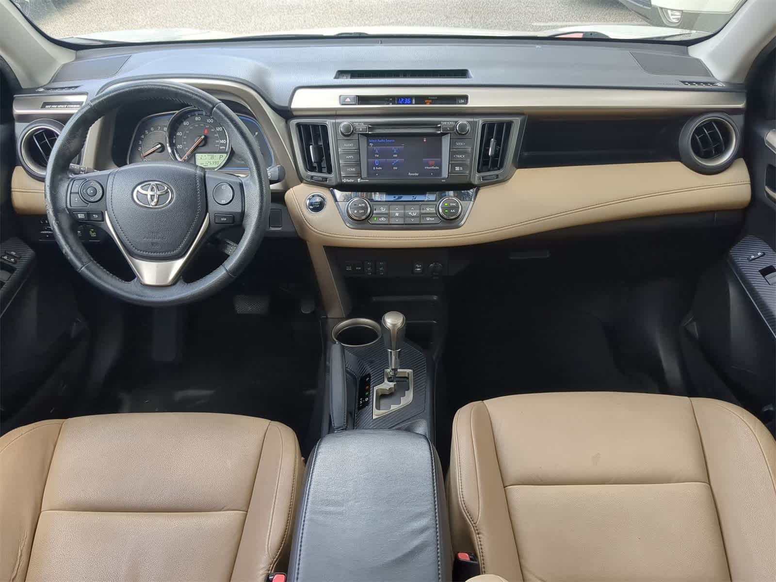 Thumbnail: 2015 Toyota RAV4 - 14