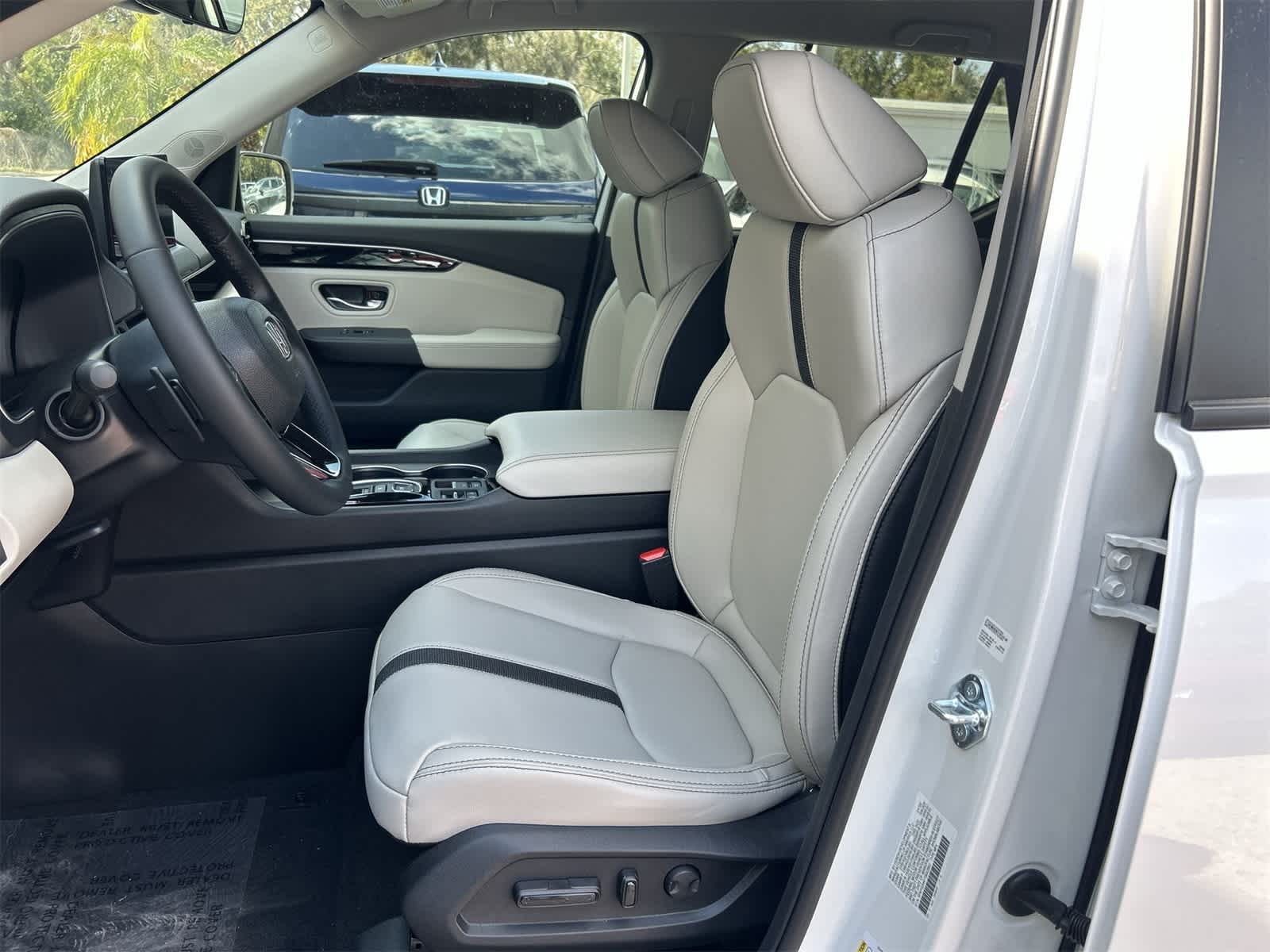 Thumbnail: 2026 Honda Pilot - 11