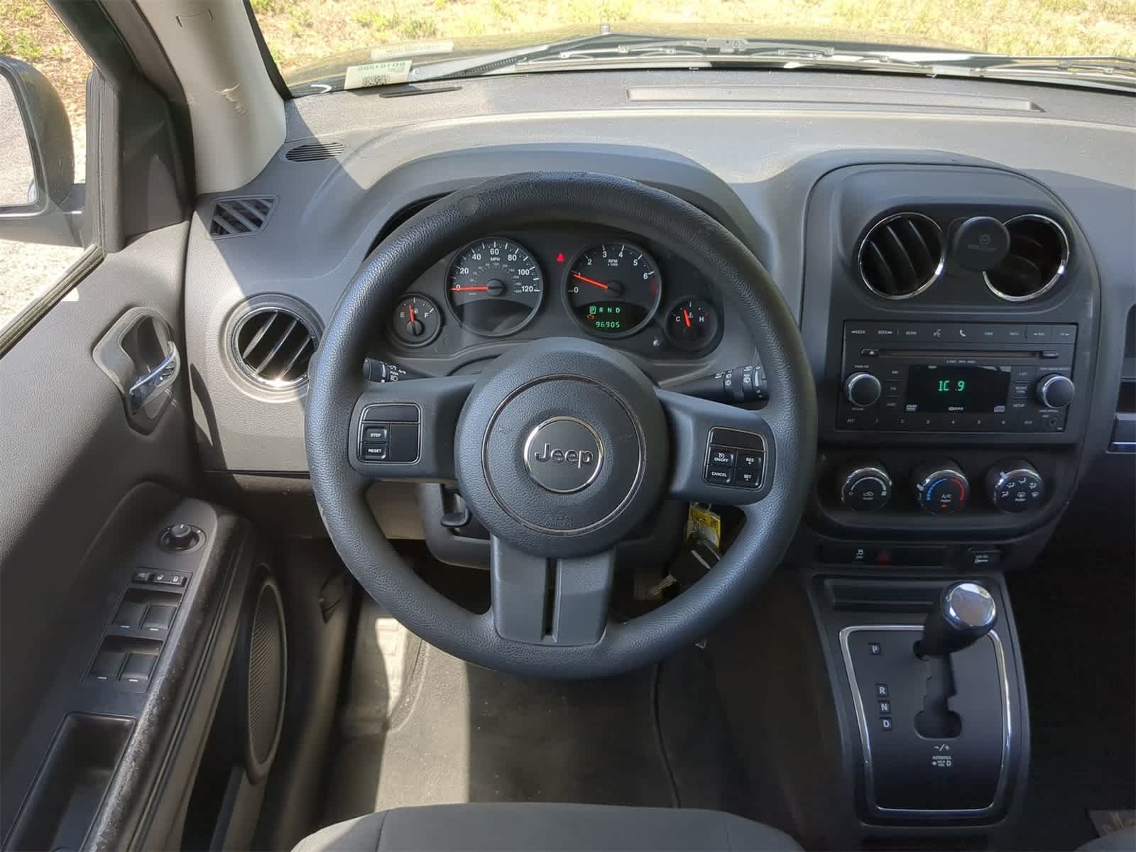 Thumbnail: 2011 Jeep Compass - 15