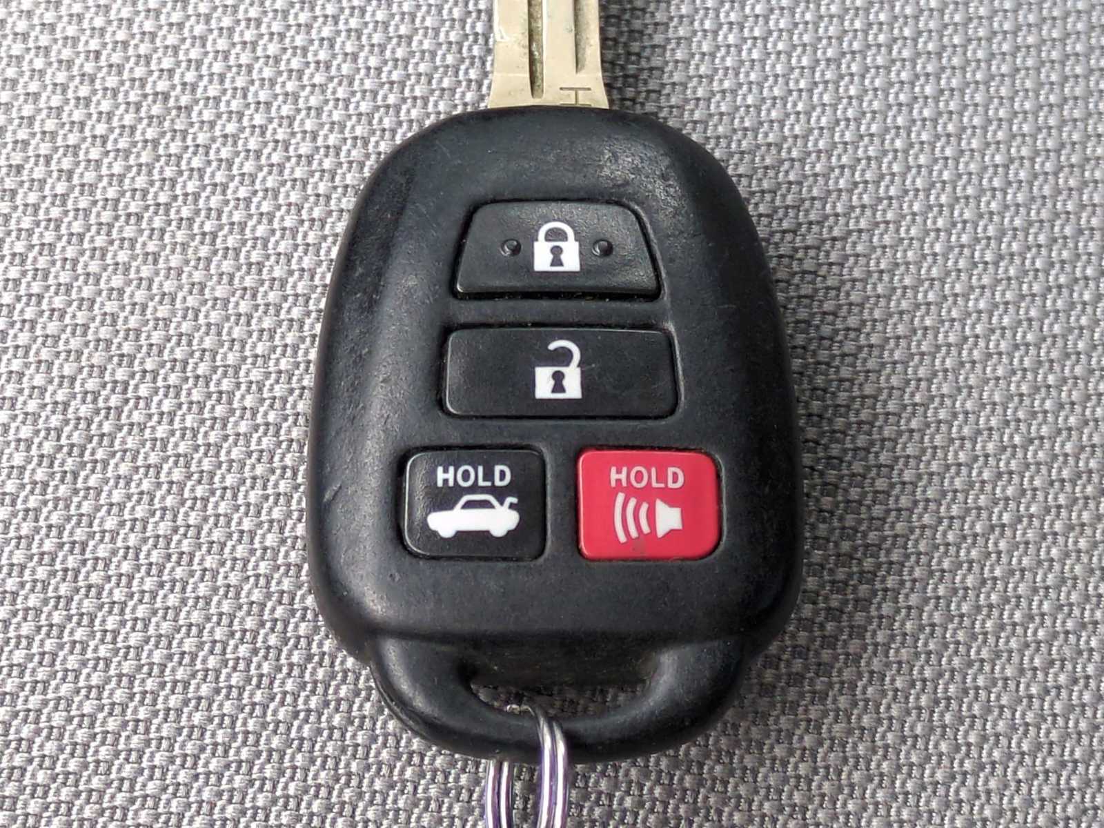 Thumbnail: 2014 Toyota Corolla - 25