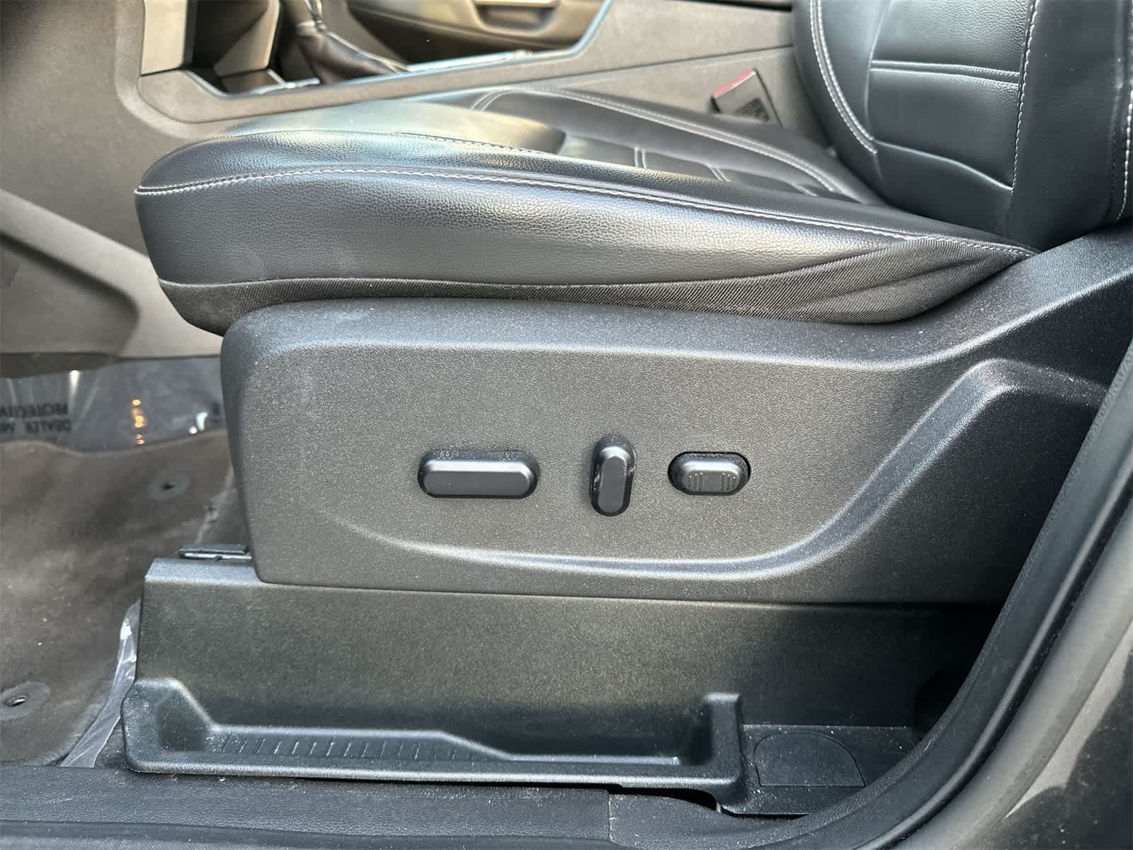 Thumbnail: 2019 Ford Escape - 6