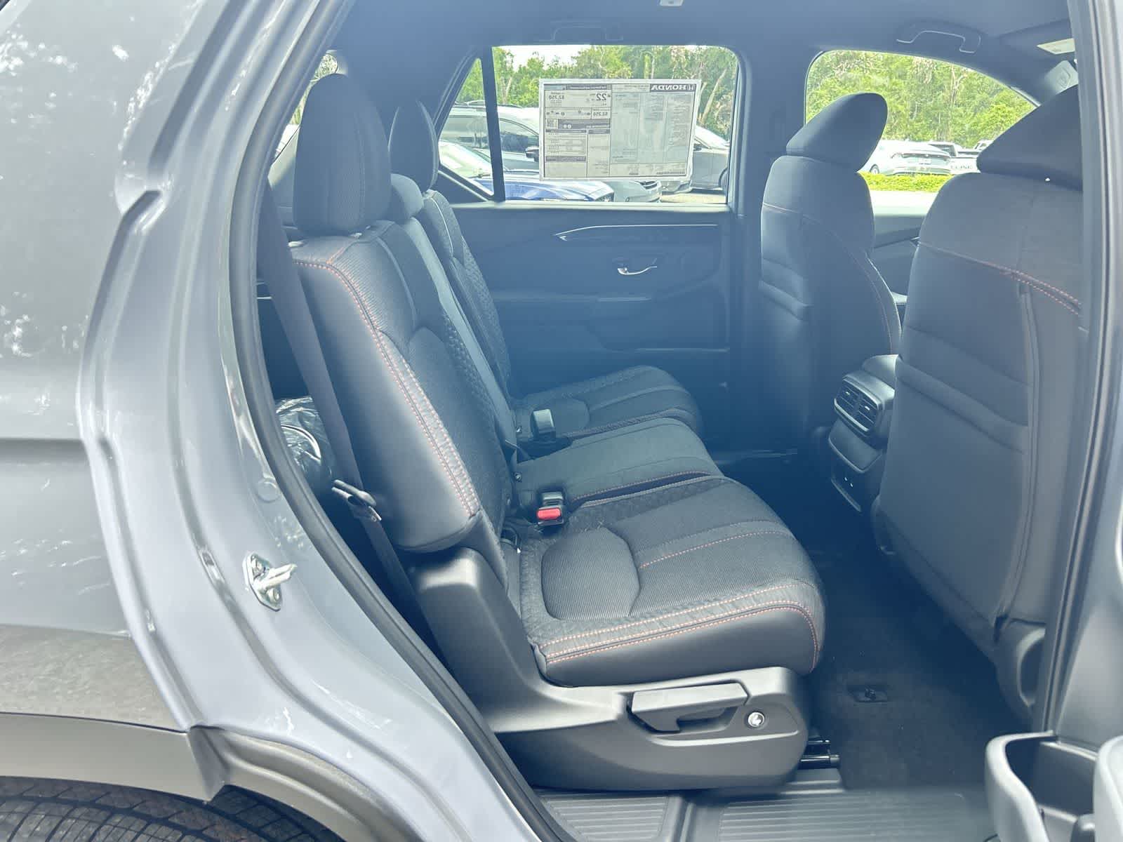 Thumbnail: 2026 Honda Pilot - 13