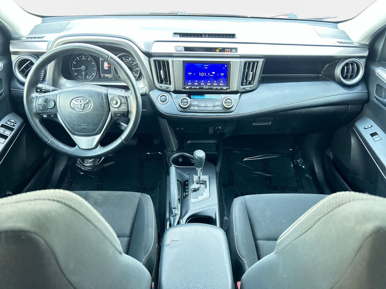 Thumbnail: 2018 Toyota RAV4 - 15