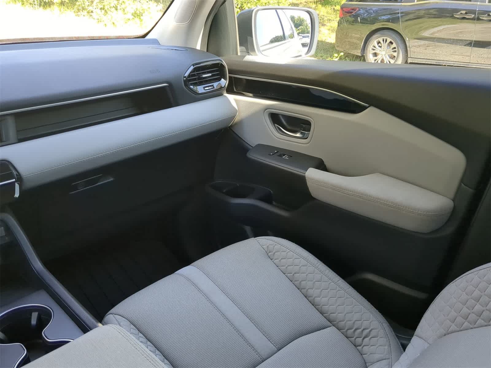 Thumbnail: 2023 Honda Pilot - 17