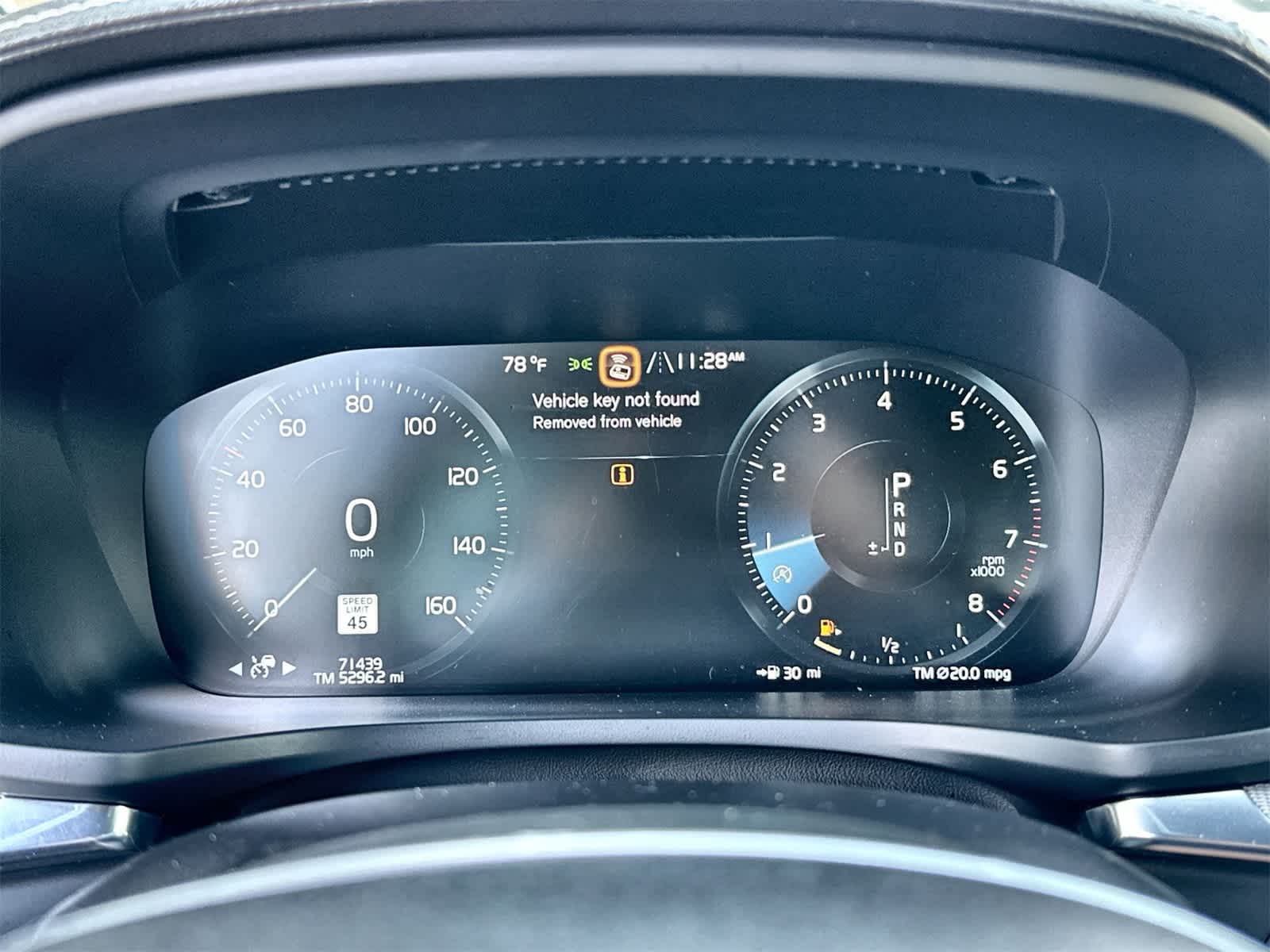 Thumbnail: 2020 Volvo V60 - 18