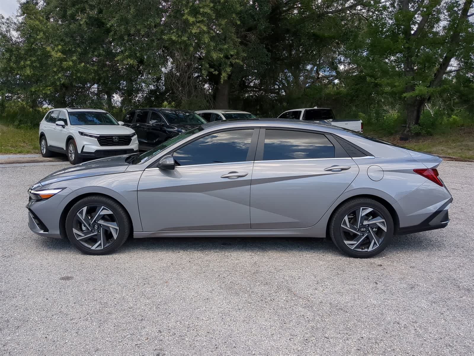 Thumbnail: 2025 Hyundai Elantra - 3