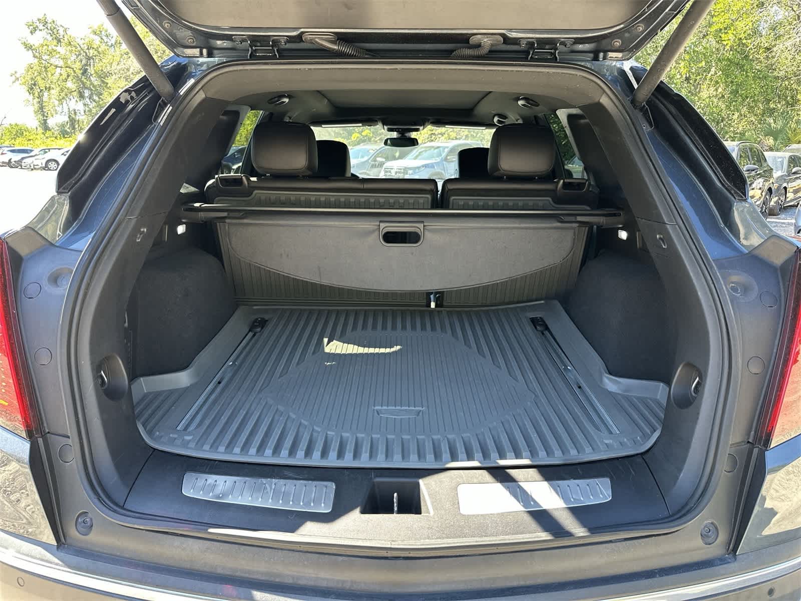 Thumbnail: 2021 Cadillac XT5 - 13