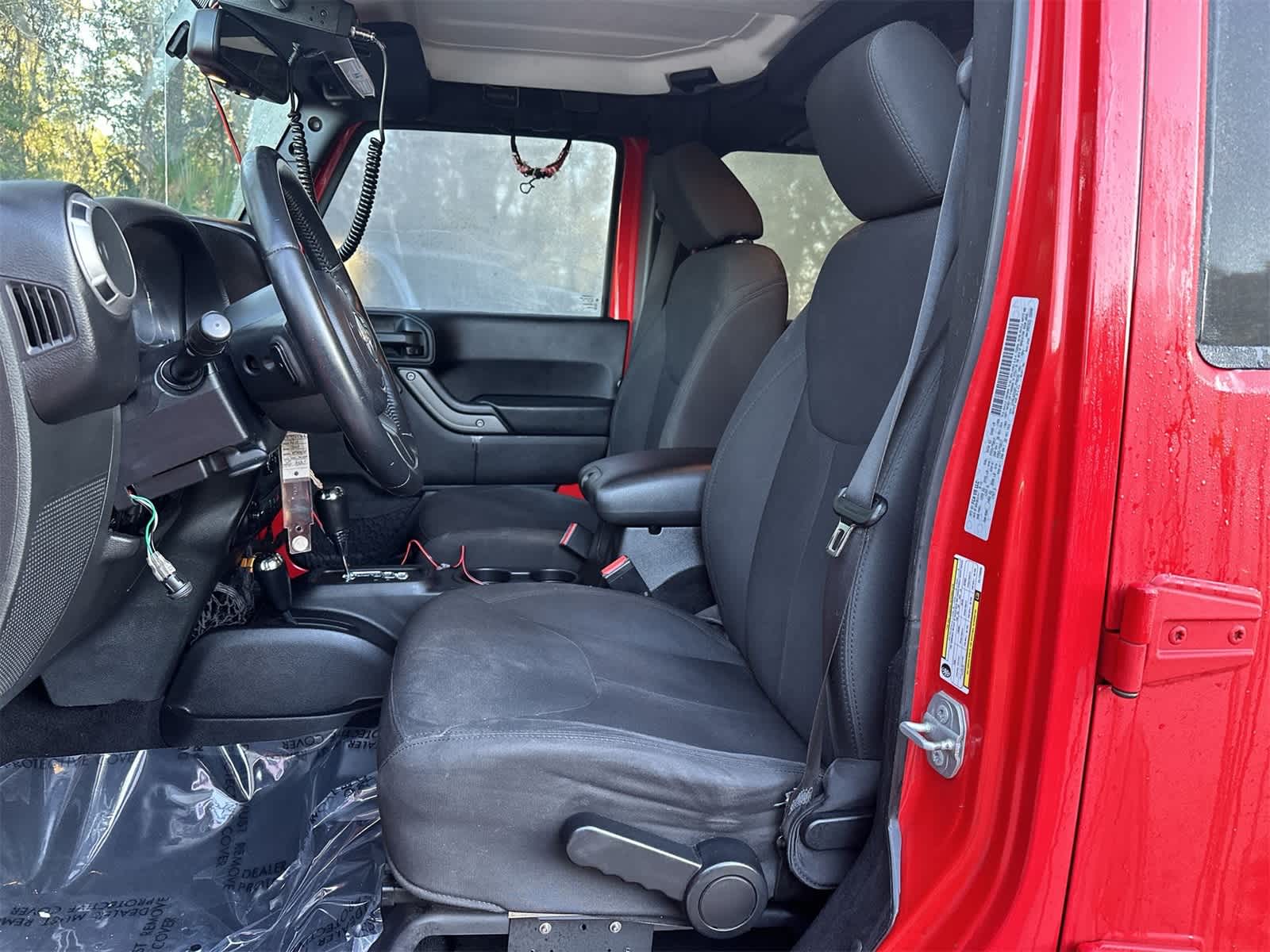 Thumbnail: 2015 Jeep Wrangler - 11