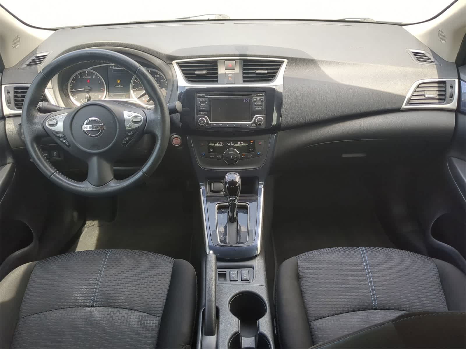 Thumbnail: 2018 Nissan Sentra - 15