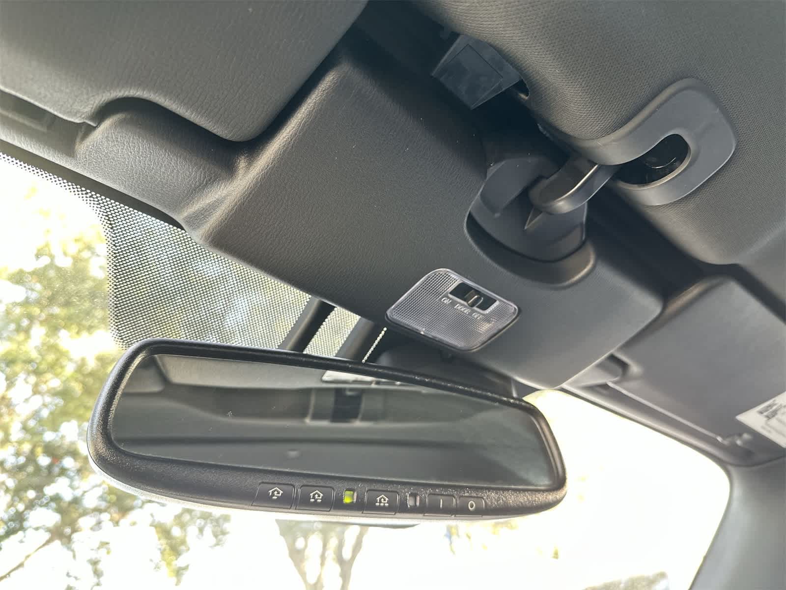 Thumbnail: 2022 Mazda MX-5 Miata - 8