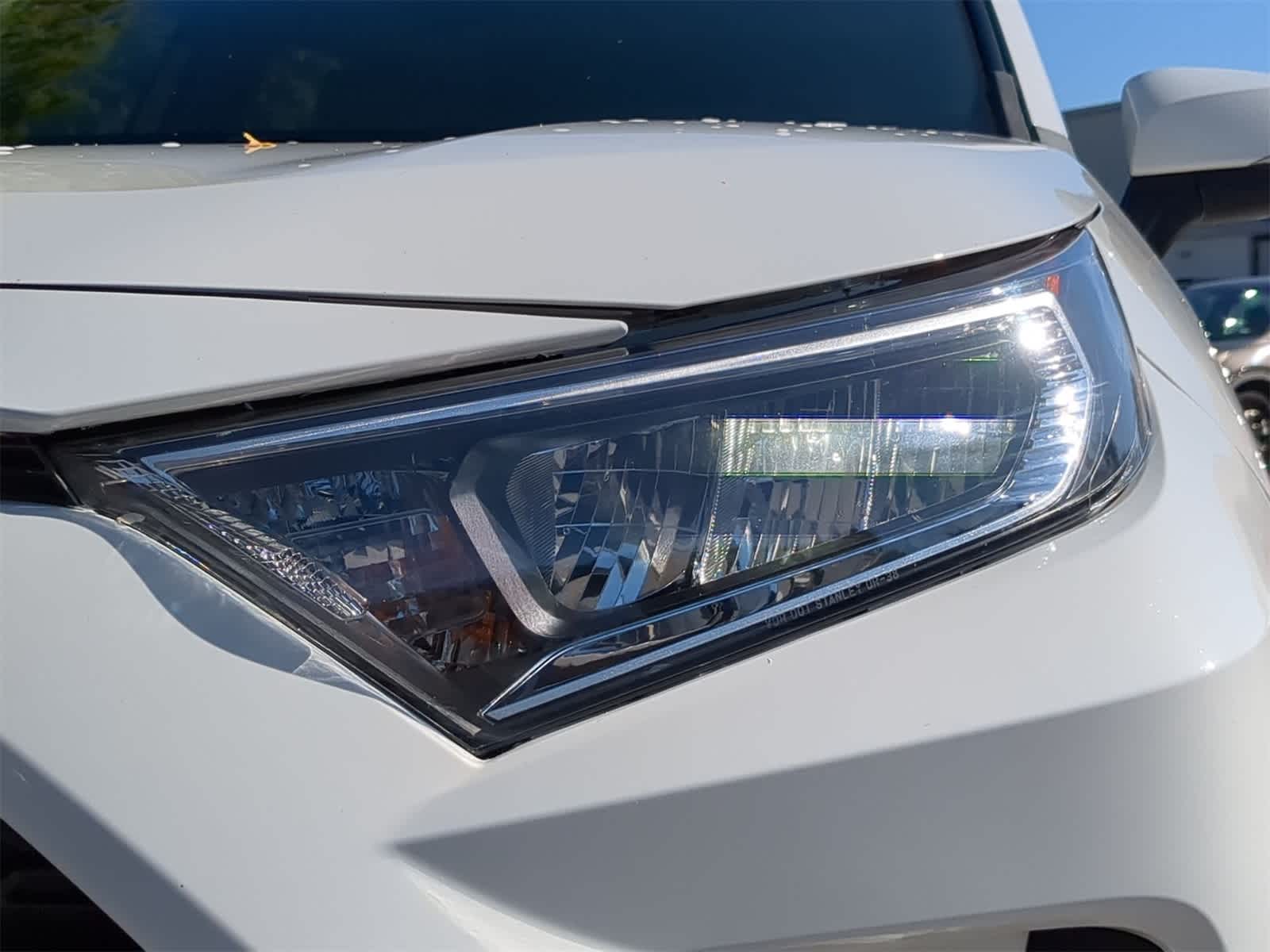 Thumbnail: 2021 Toyota RAV4 - 10