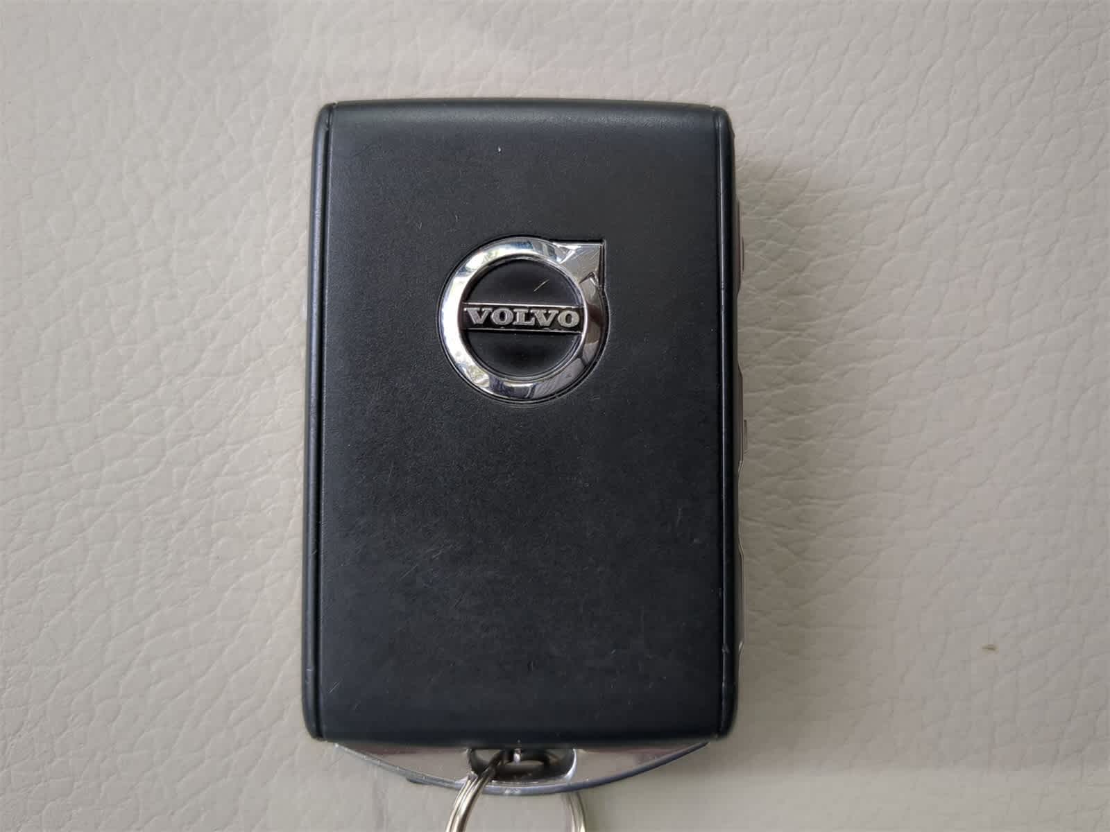 Thumbnail: 2021 Volvo XC90 - 28