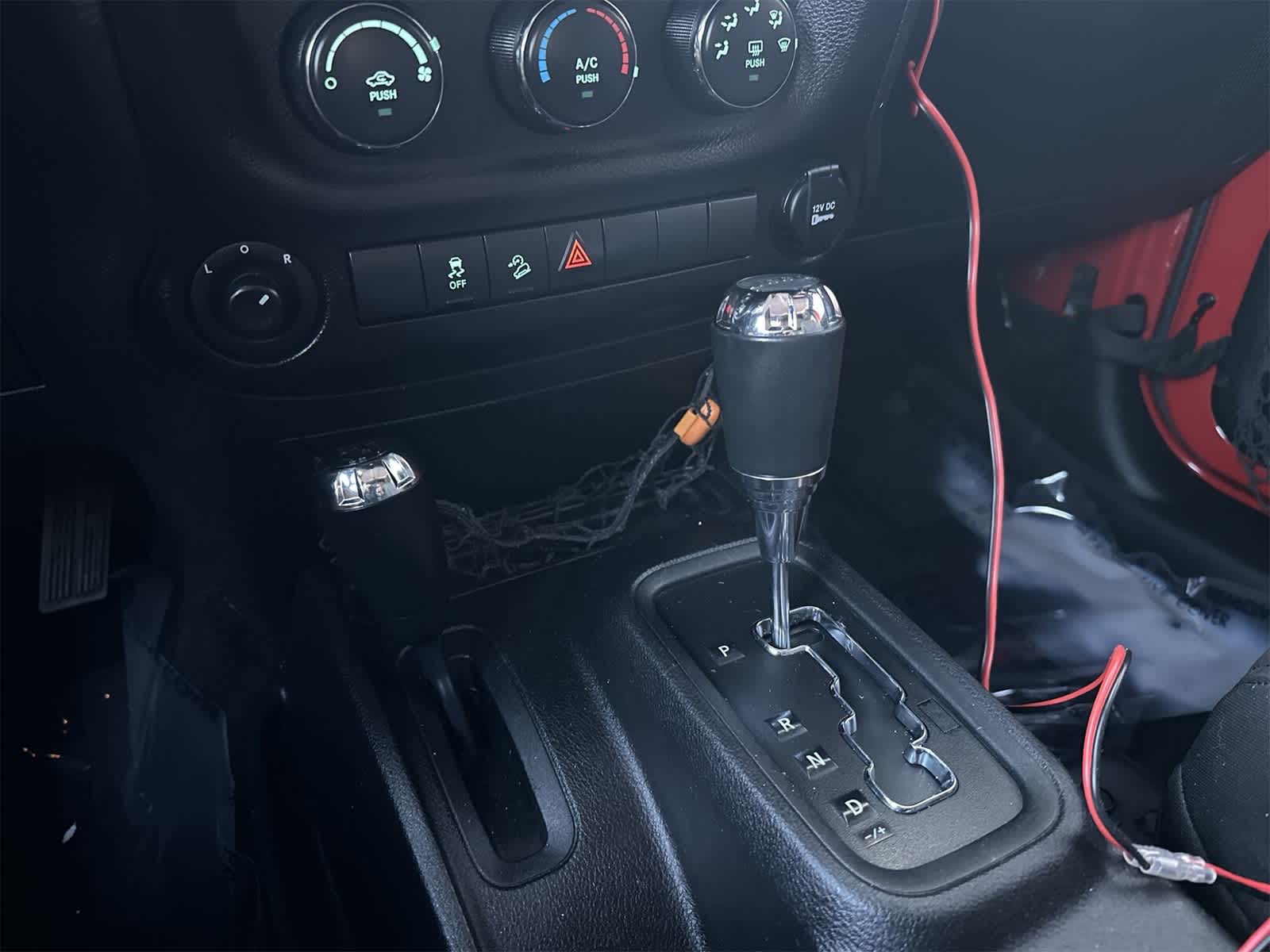 Thumbnail: 2015 Jeep Wrangler - 17