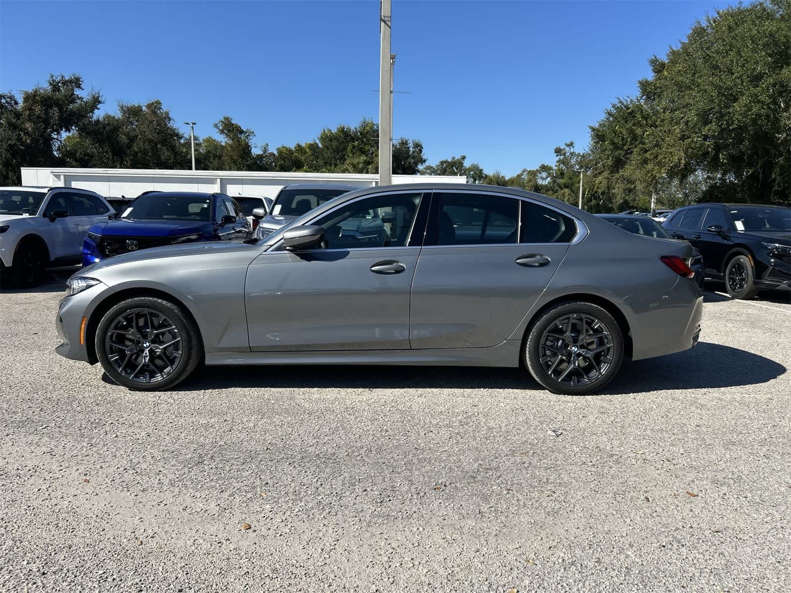 Thumbnail: 2025 BMW 3 Series - 3