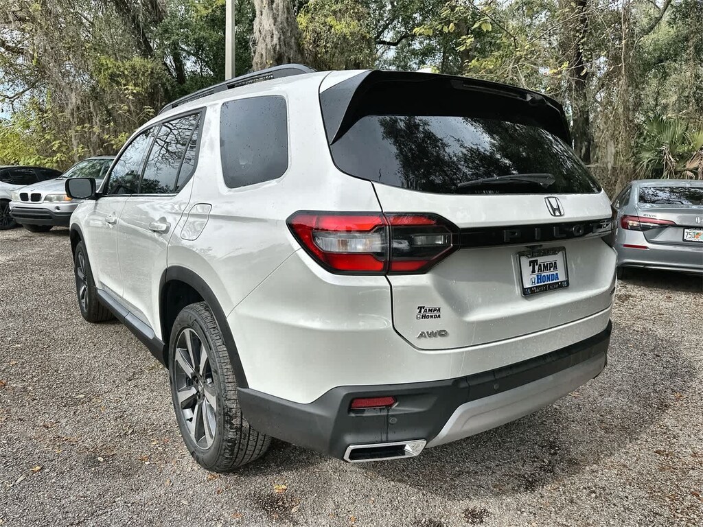 New 2025 Honda Pilot Touring SUV