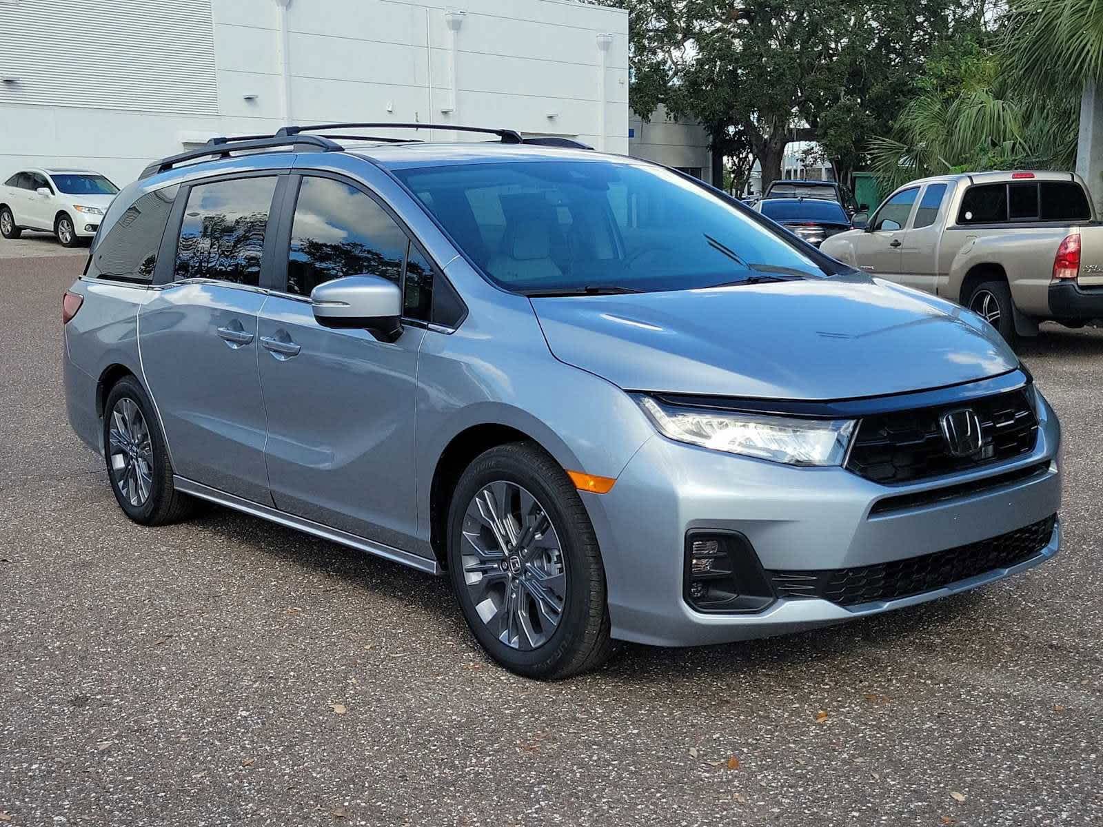 Thumbnail: 2025 Honda Odyssey - 10