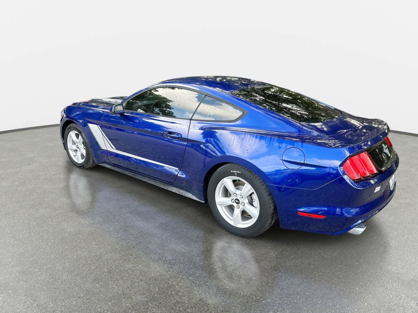 Thumbnail: 2016 Ford Mustang - 6