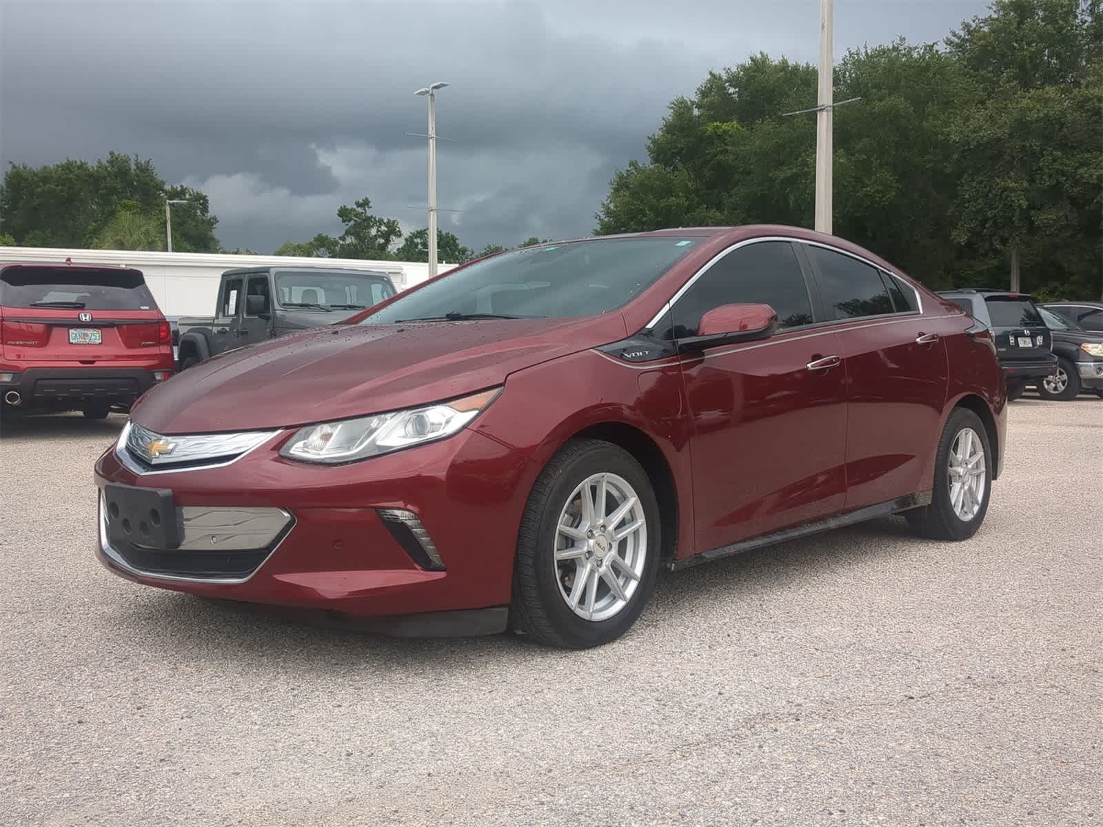 Thumbnail: 2017 Chevrolet Volt - 2