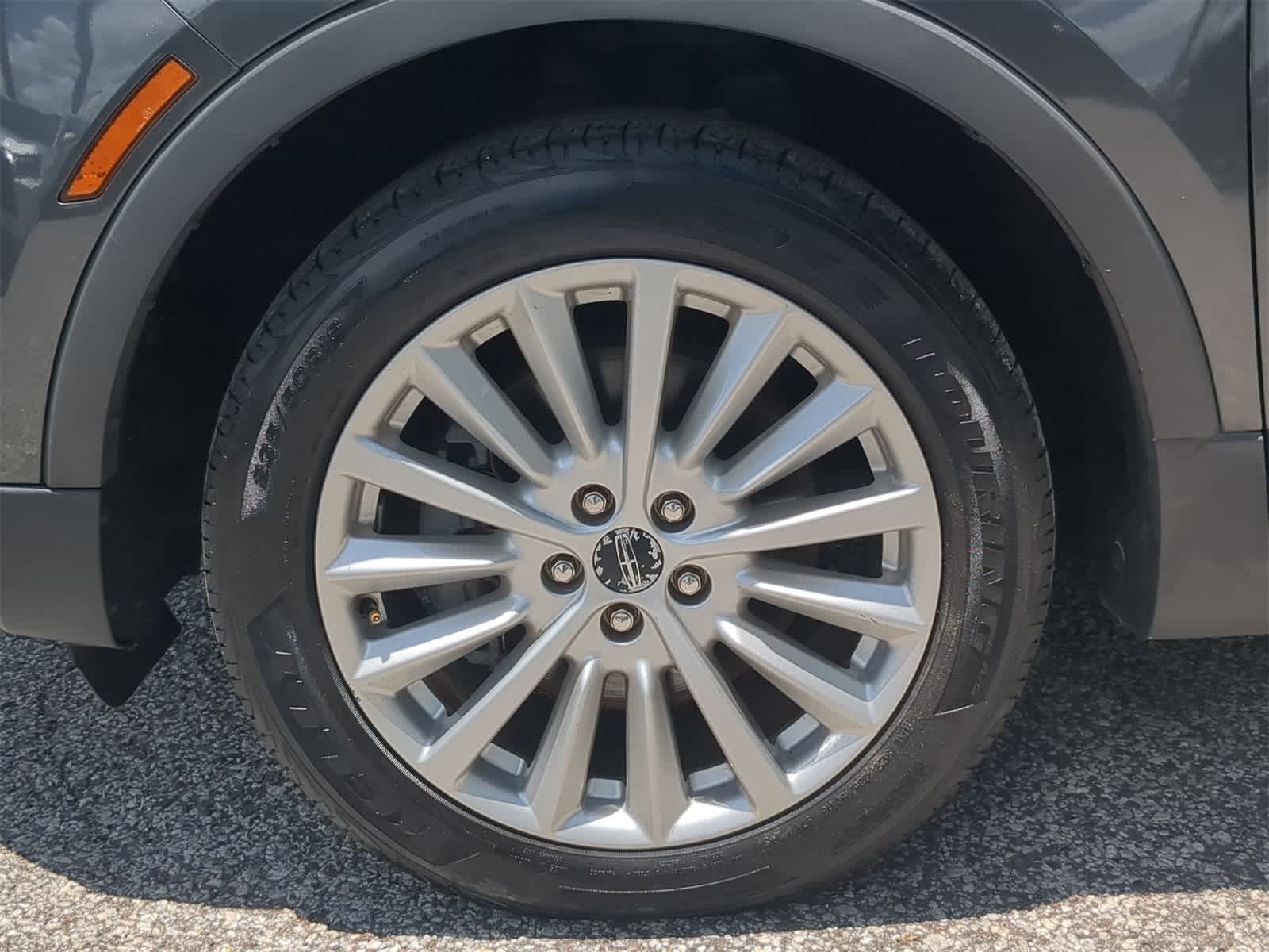 Thumbnail: 2019 Lincoln MKC - 11