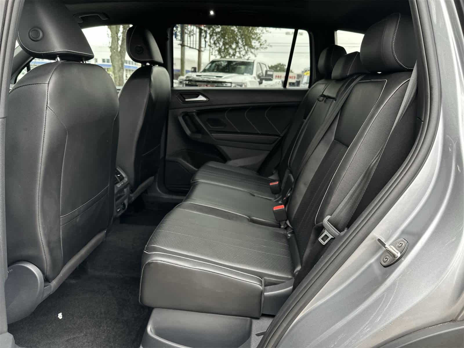 Thumbnail: 2024 Volkswagen Tiguan - 18