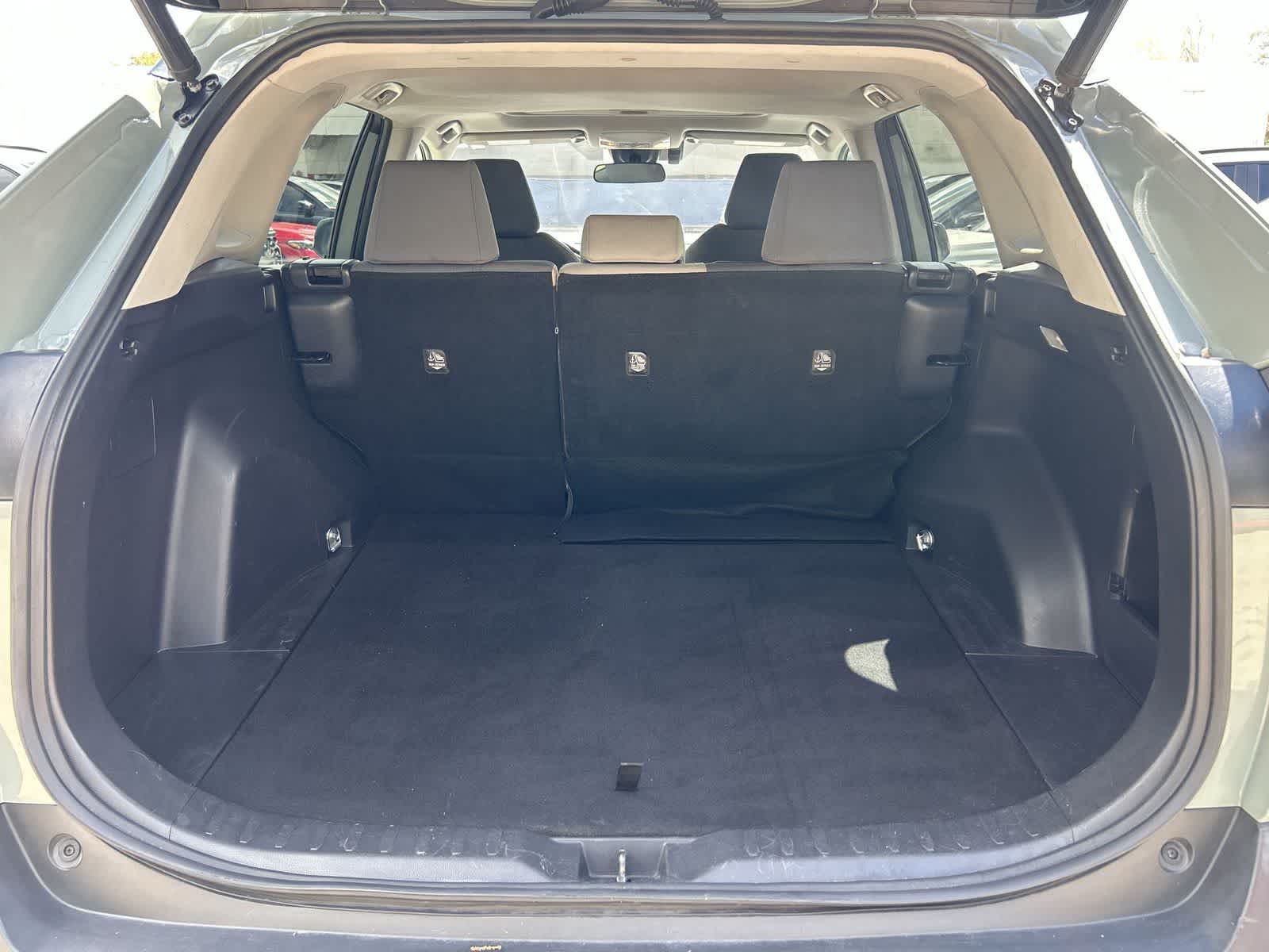 Thumbnail: 2019 Toyota RAV4 - 11