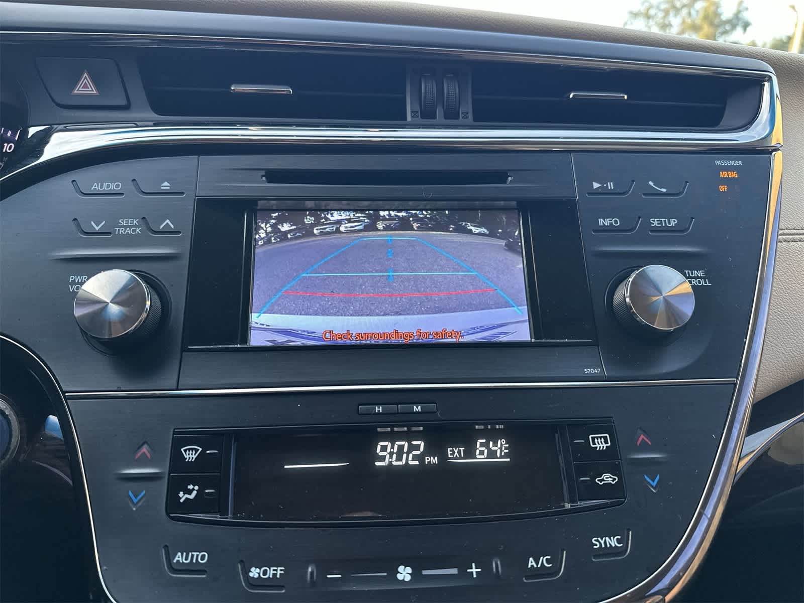 Thumbnail: 2013 Toyota Avalon - 17