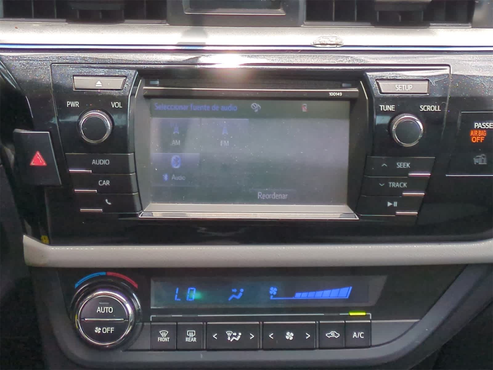 Thumbnail: 2014 Toyota Corolla - 17