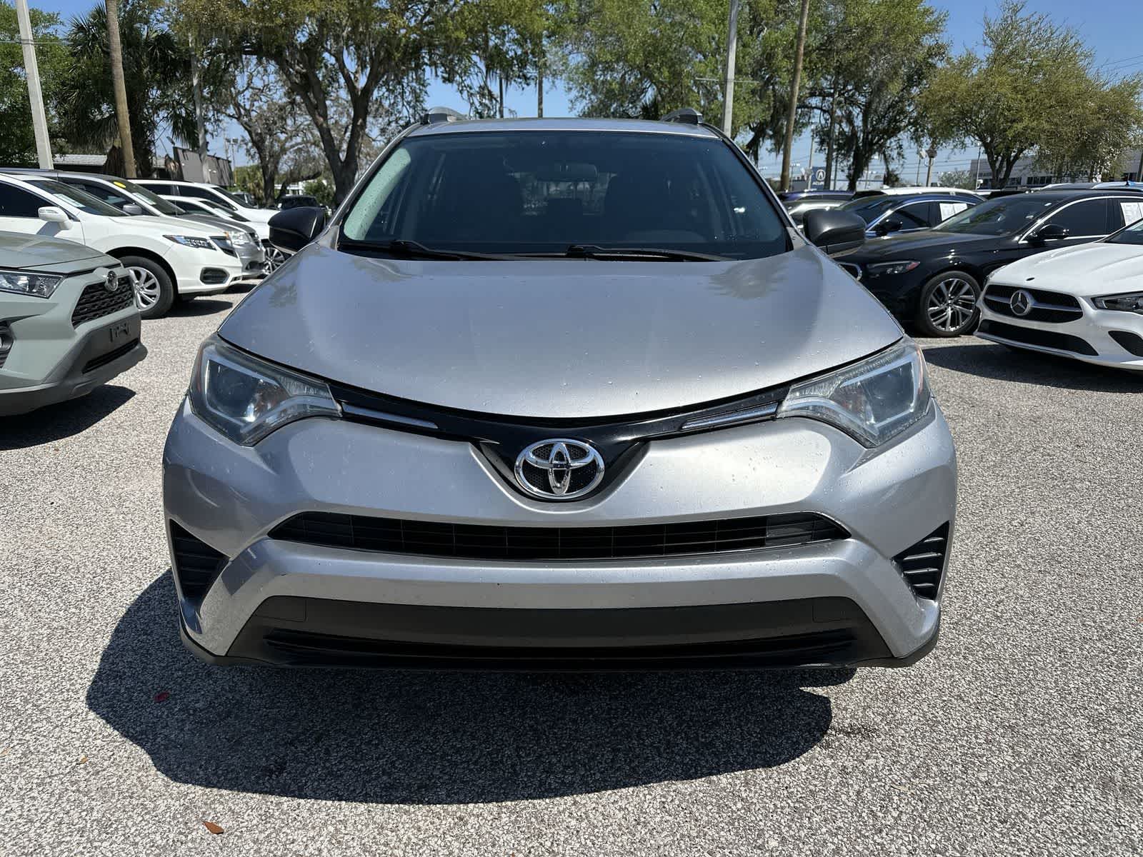 Thumbnail: 2016 Toyota RAV4 - 3