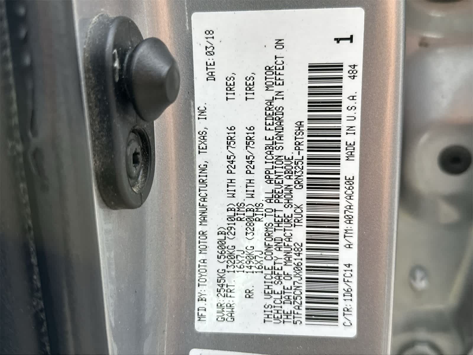 Thumbnail: 2018 Toyota Tacoma - 20