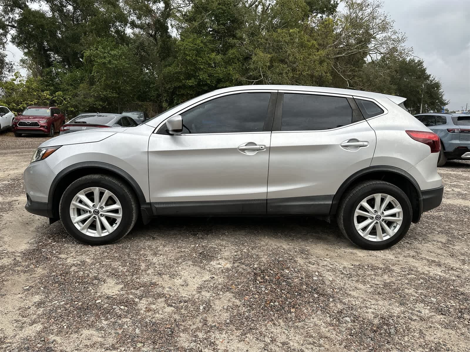 Thumbnail: 2019 Nissan Rogue Sport - 3