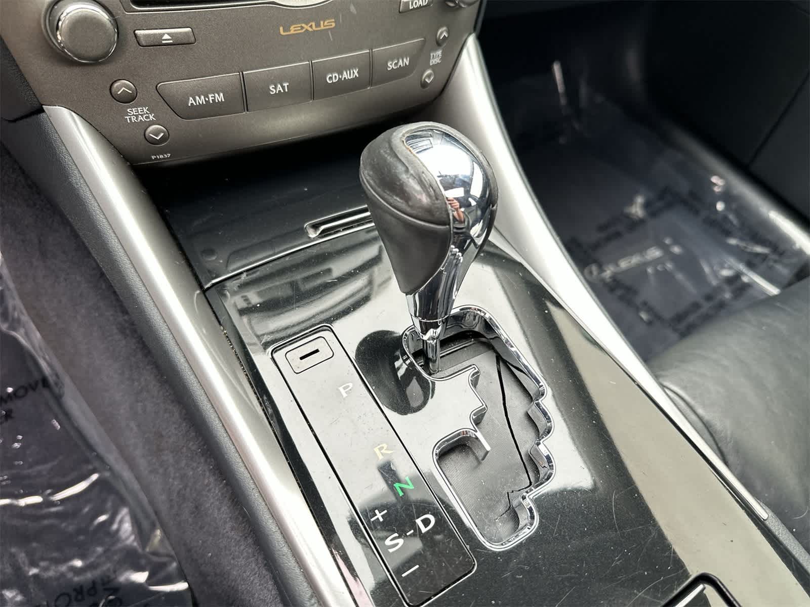 Thumbnail: 2013 Lexus IS - 15