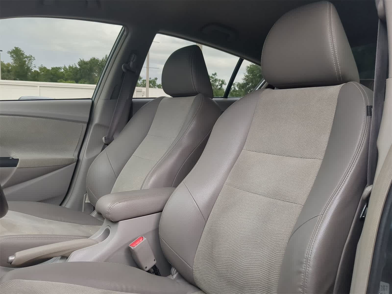 Thumbnail: 2014 Honda Insight - 8