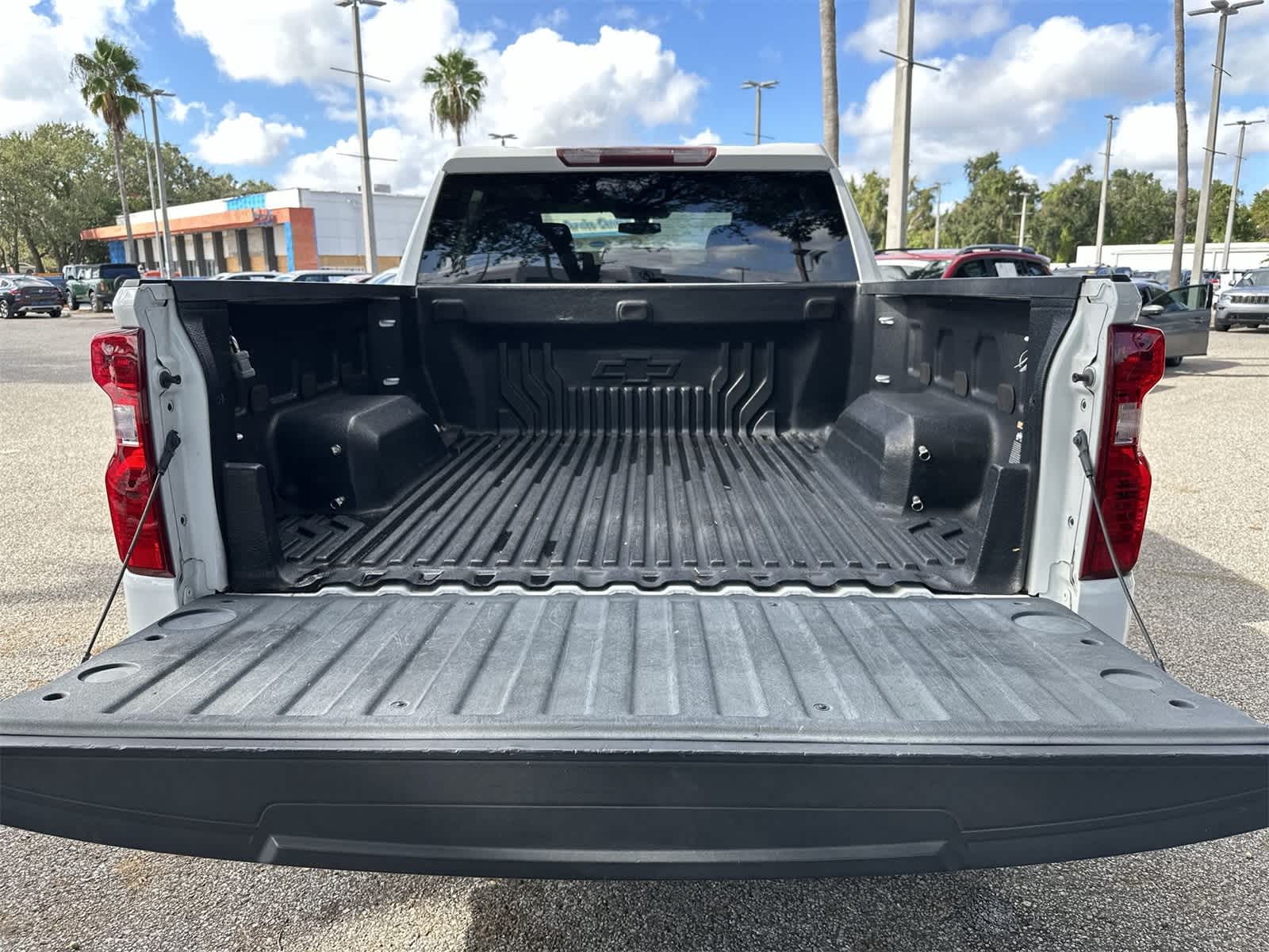 Thumbnail: 2020 Chevrolet Silverado 1500 - 14