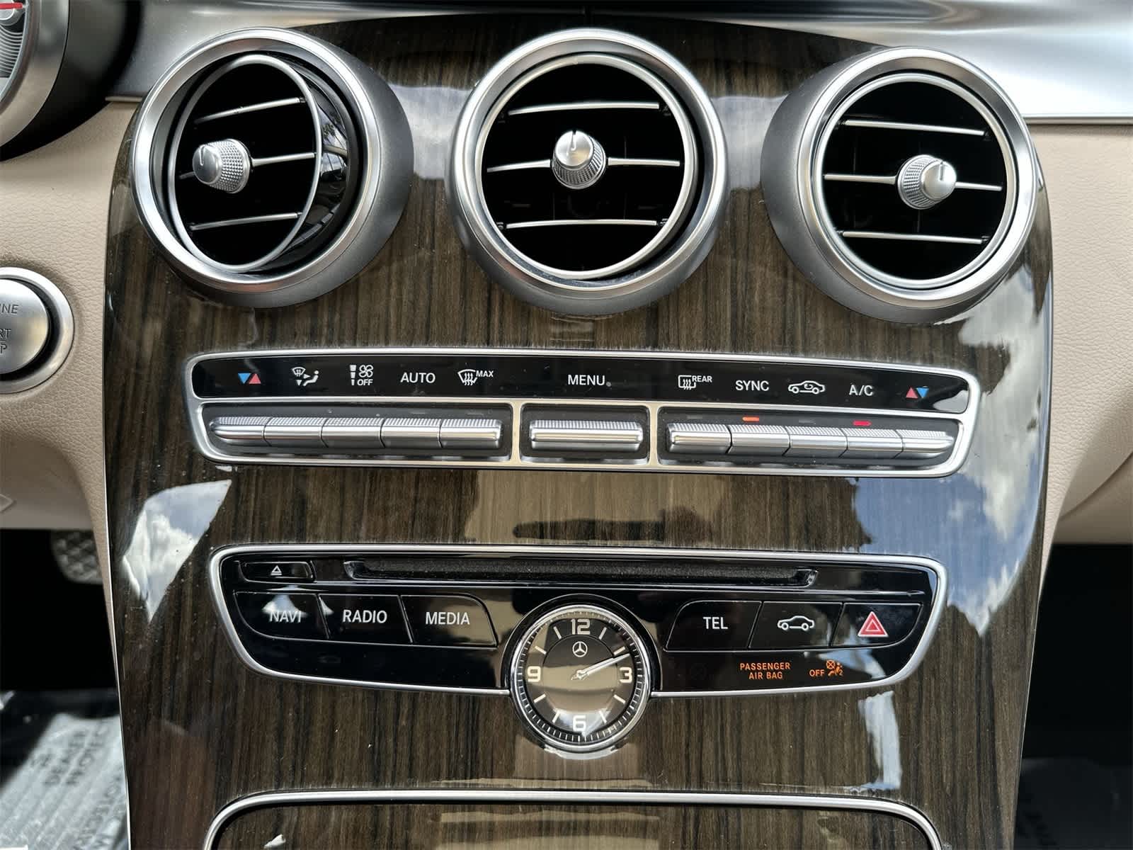 Thumbnail: 2017 Mercedes-Benz C-Class - 9