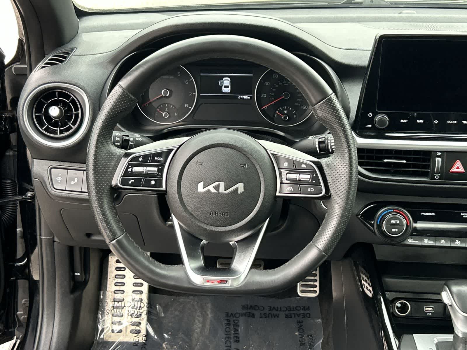 Thumbnail: 2023 Kia Forte - 18