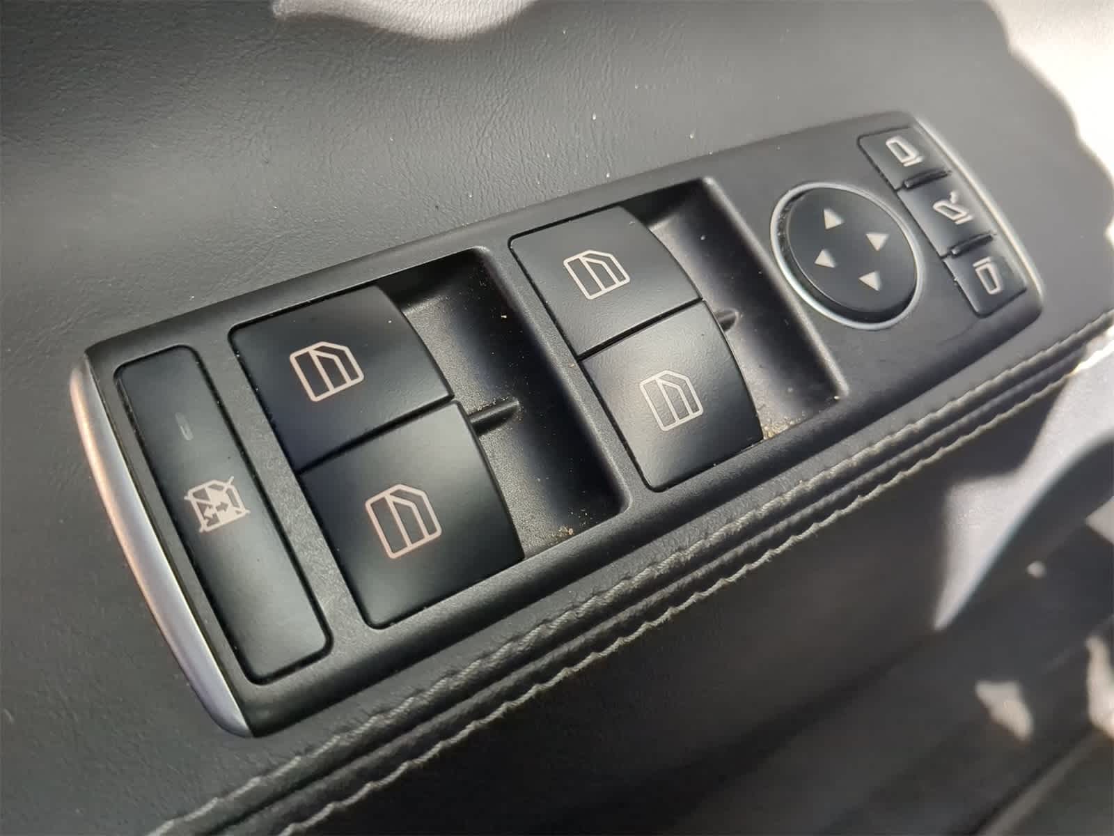 Thumbnail: 2019 Tesla Model S - 23