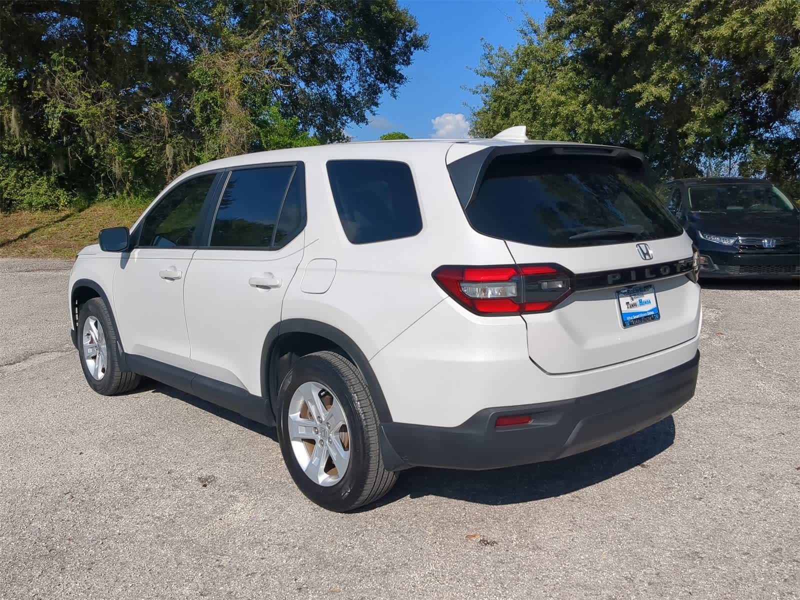 Thumbnail: 2023 Honda Pilot - 4