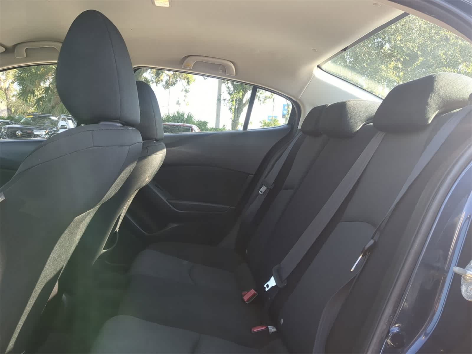 Thumbnail: 2016 Mazda Mazda3 - 14
