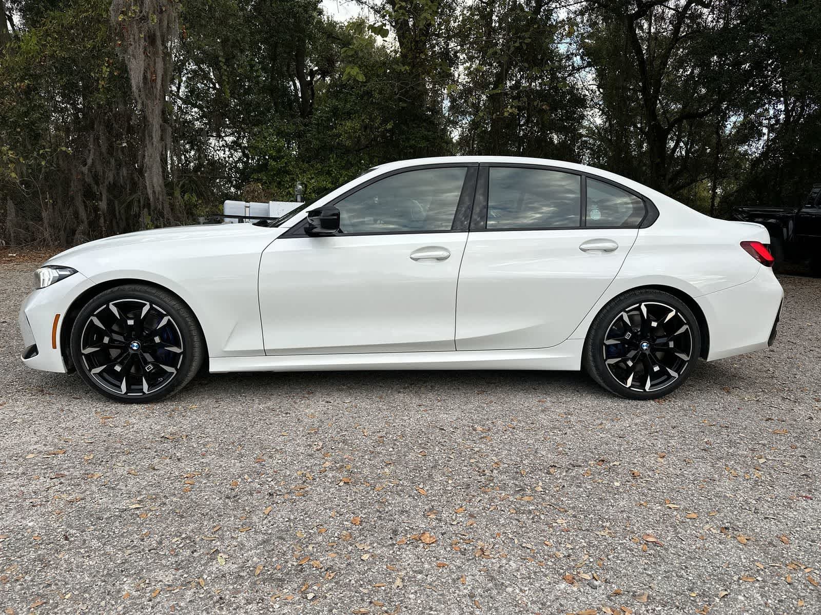 Thumbnail: 2025 BMW 3 Series - 3