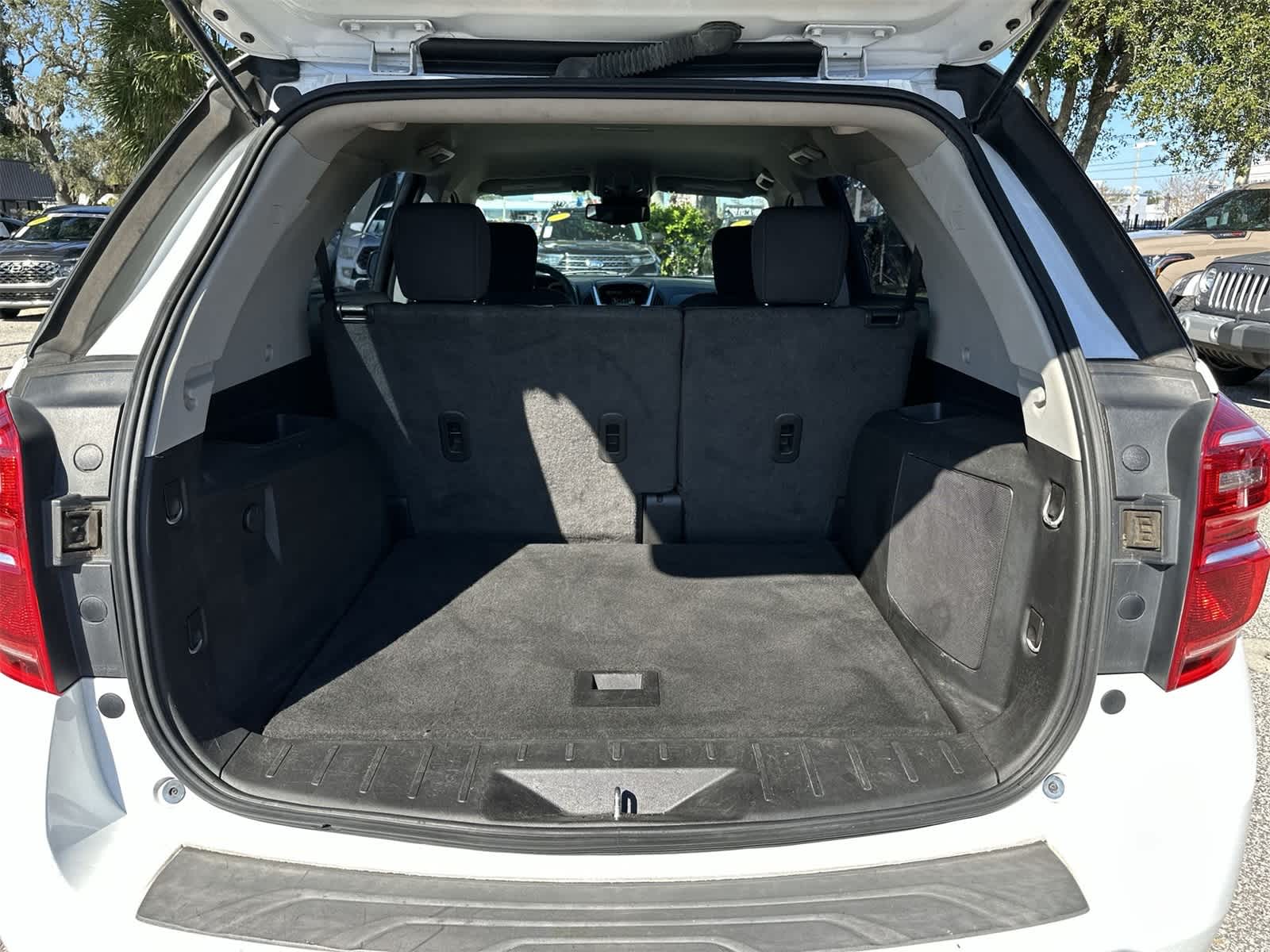 Thumbnail: 2017 Chevrolet Equinox - 13