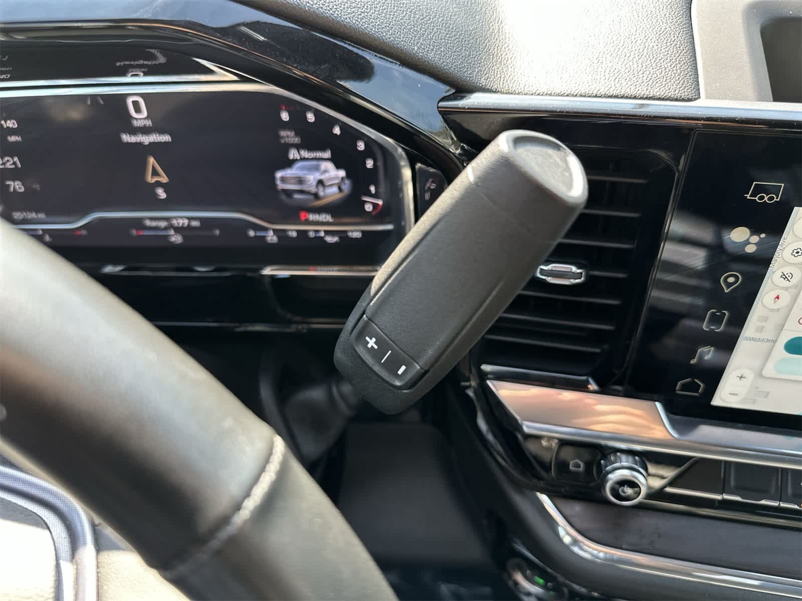 Thumbnail: 2025 GMC Sierra 1500 - 17