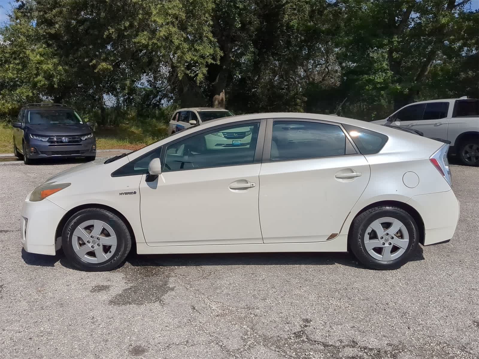 Thumbnail: 2011 Toyota Prius - 3