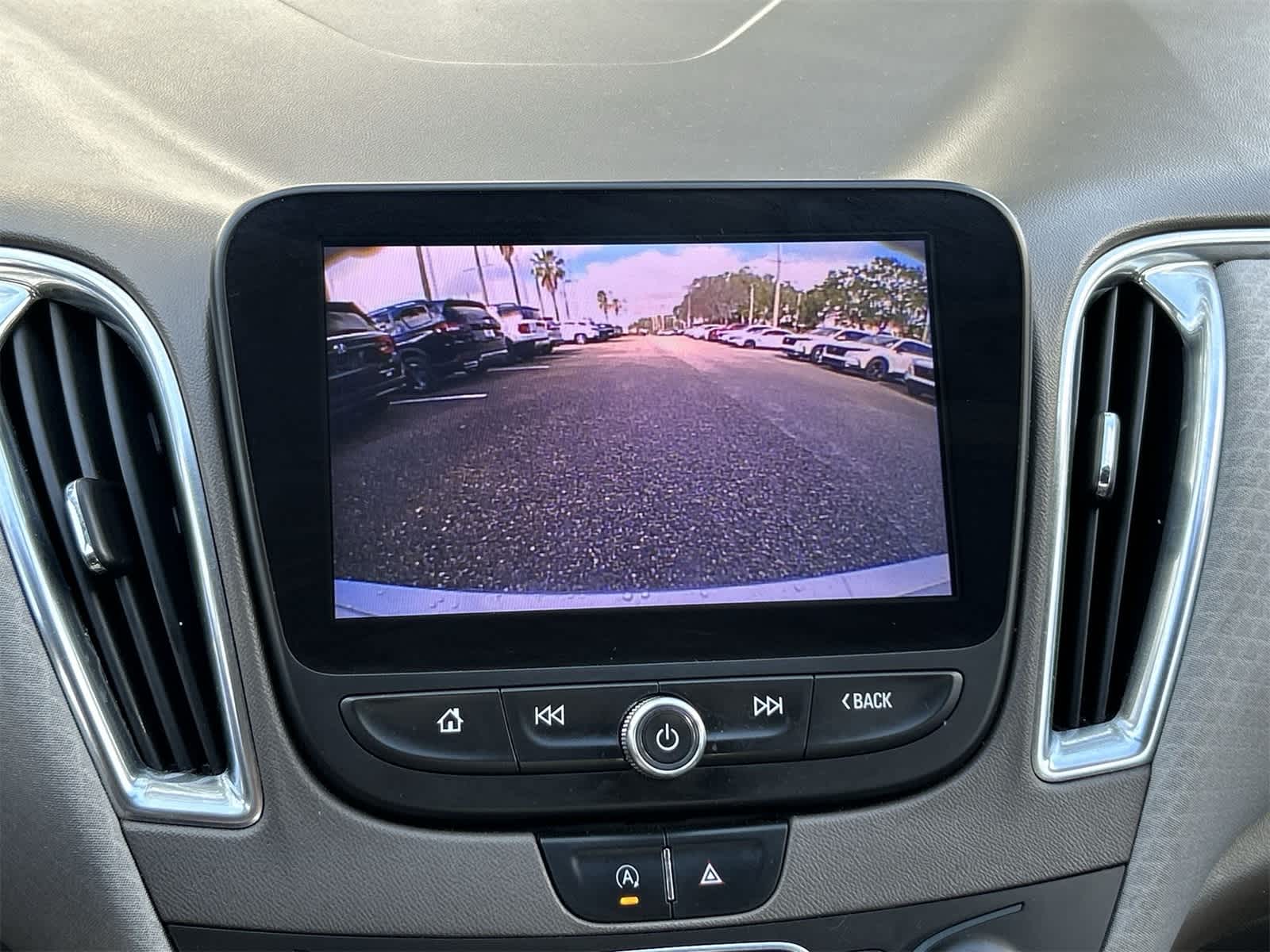 Thumbnail: 2020 Chevrolet Malibu - 22