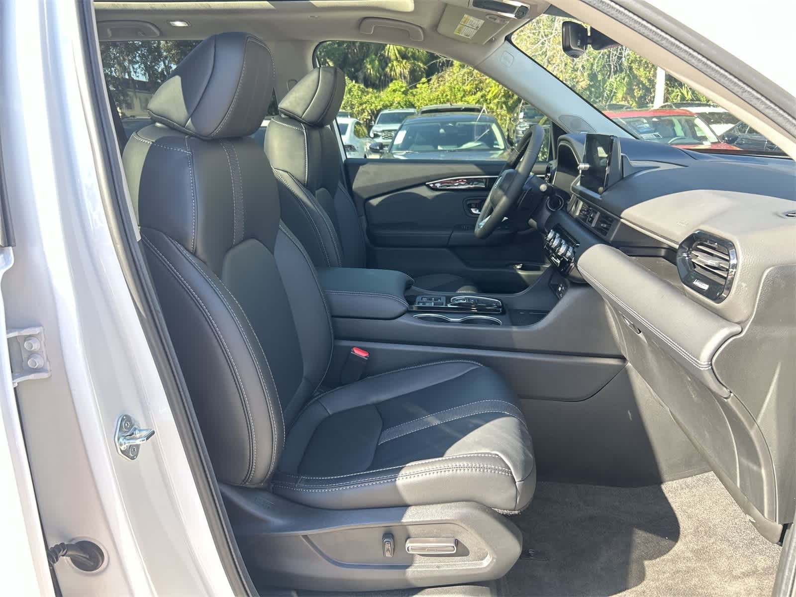 Thumbnail: 2025 Honda Pilot - 14