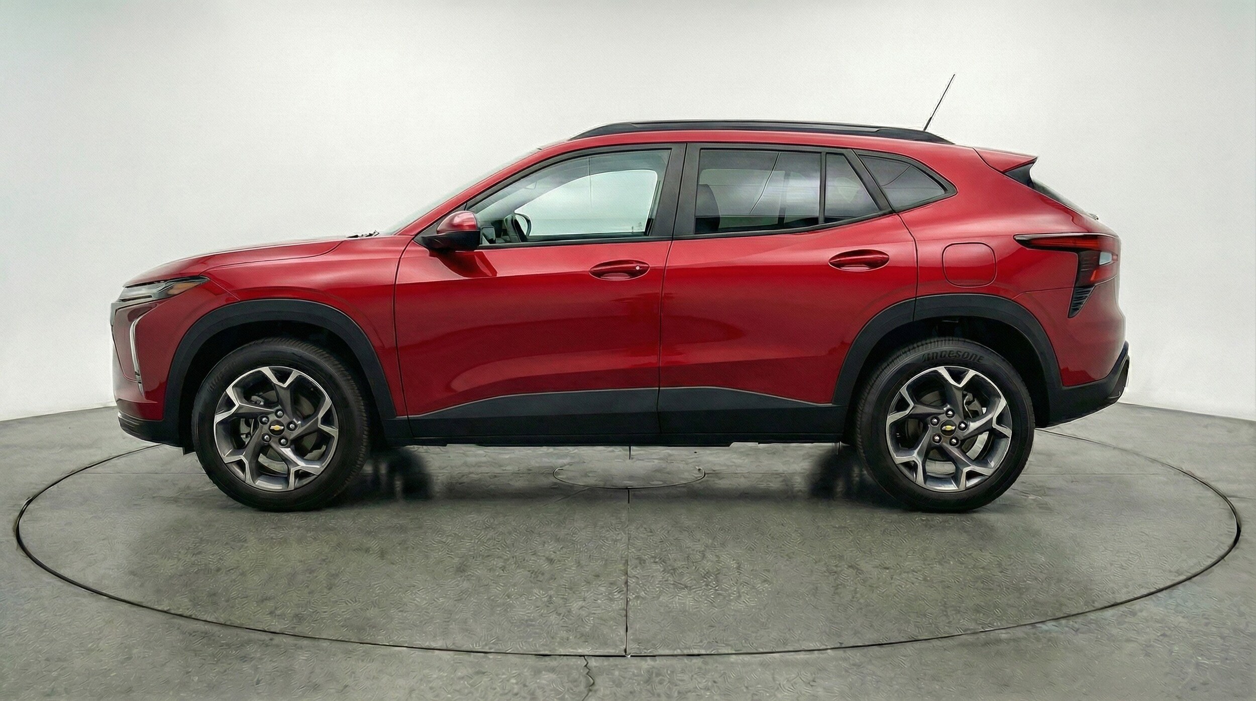 Thumbnail: 2025 Chevrolet Trax - 5