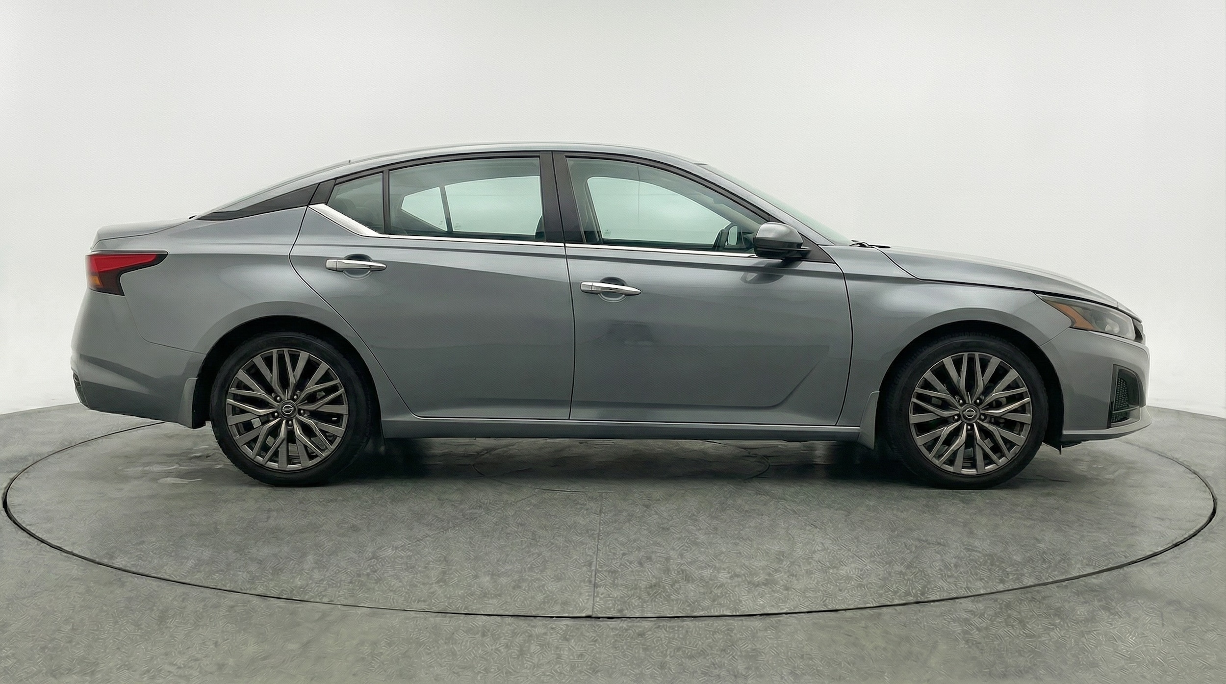 Thumbnail: 2025 Nissan Altima - 8