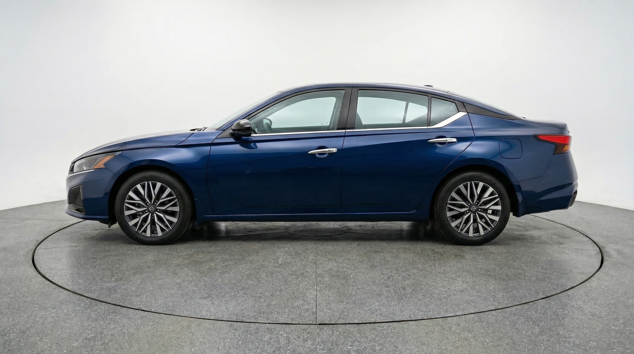 Thumbnail: 2025 Nissan Altima - 4