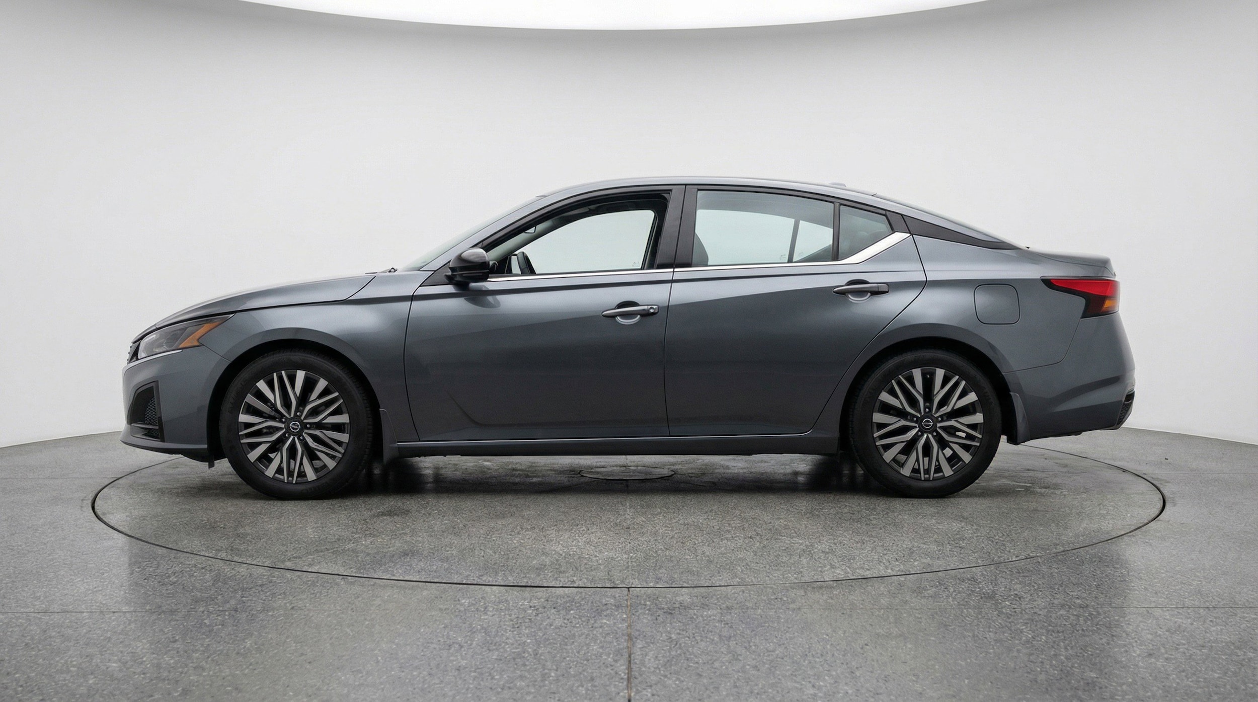 Thumbnail: 2025 Nissan Altima - 5