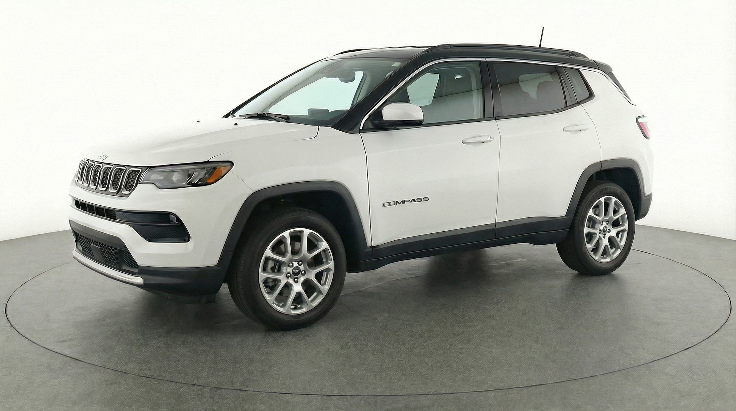 Thumbnail: 2025 Jeep Compass - 3