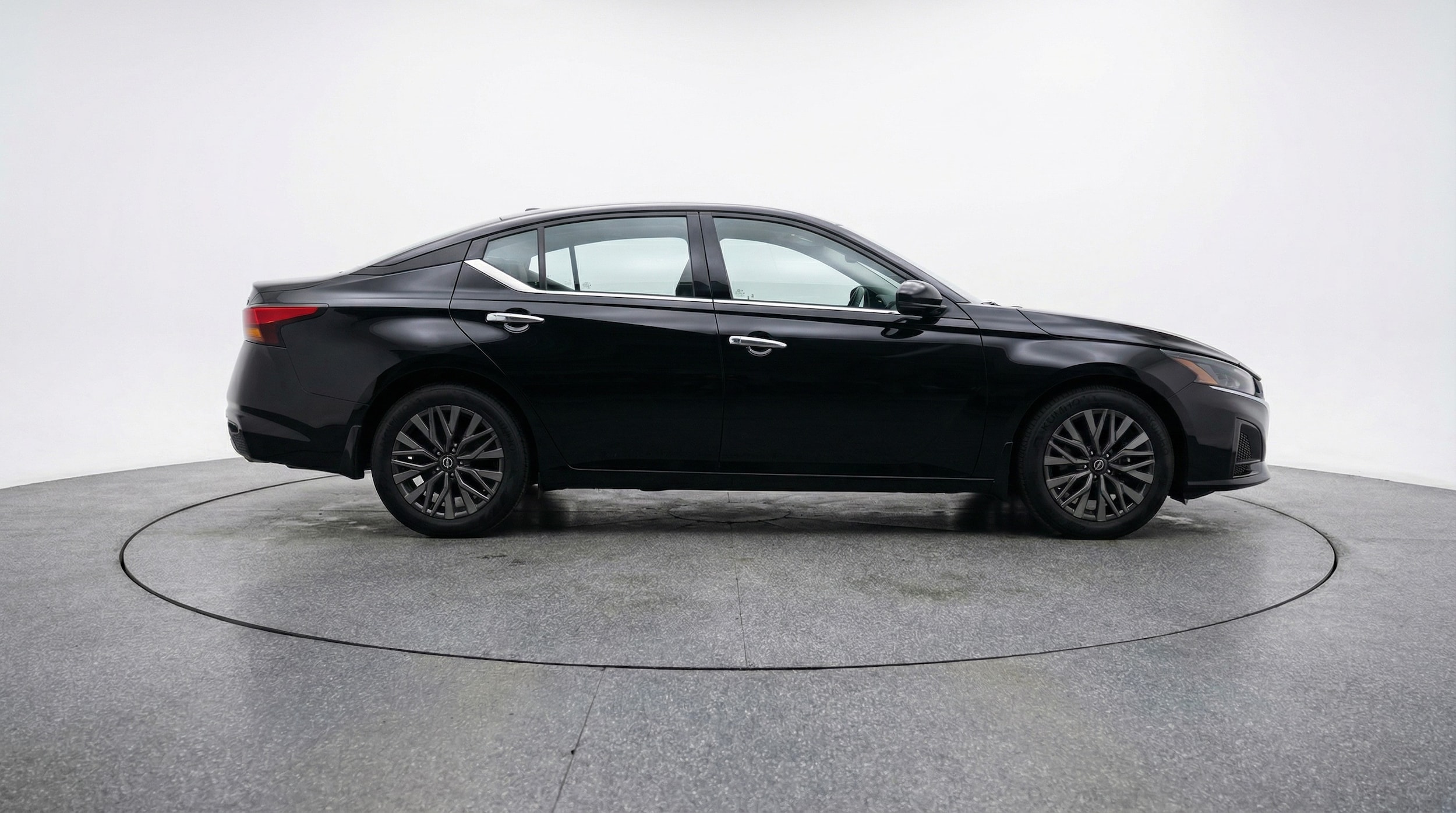 Thumbnail: 2025 Nissan Altima - 8